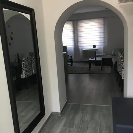 Mercedes Apartment *
